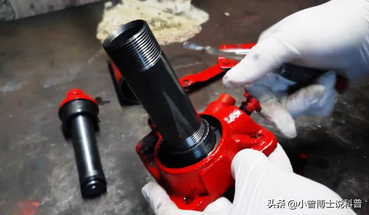 千斤頂為啥能頂起百噸重物？是何原理？看完就明白