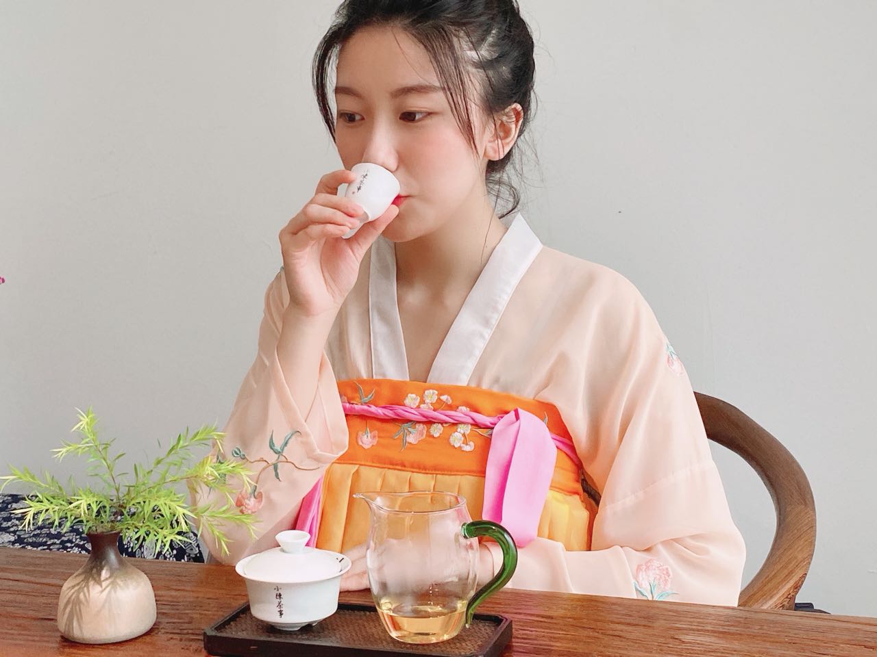 冬天喝什么茶好呢?紅茶好呢,還是綠茶好呢?