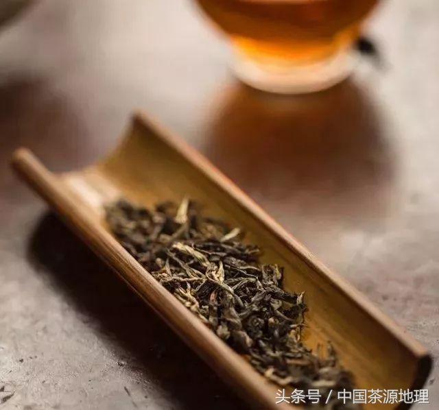 茶餅怎么弄開(kāi)(茶餅應(yīng)該怎么開(kāi))
