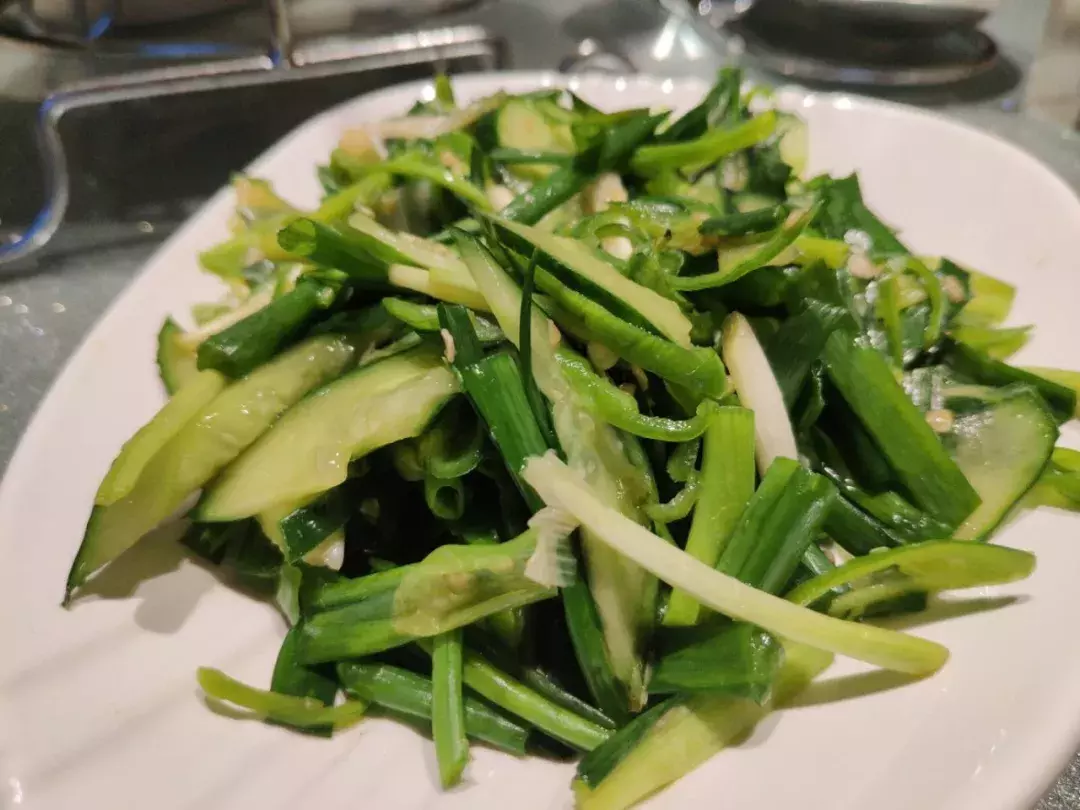 三四斤重的斑魚(yú)，只能削出40片魚(yú)片？無(wú)錫這家西北火鍋，不一般！