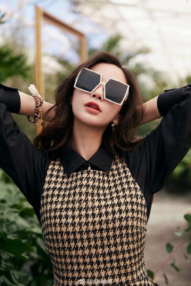 個(gè)性知足！Angelababy、袁冰妍大愛(ài)DIOR迪奧30MONTAIGNE太陽(yáng)鏡