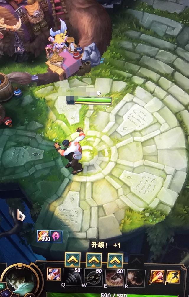 LOL(英雄聯(lián)盟對局)游戲中如何隱藏雙方名字