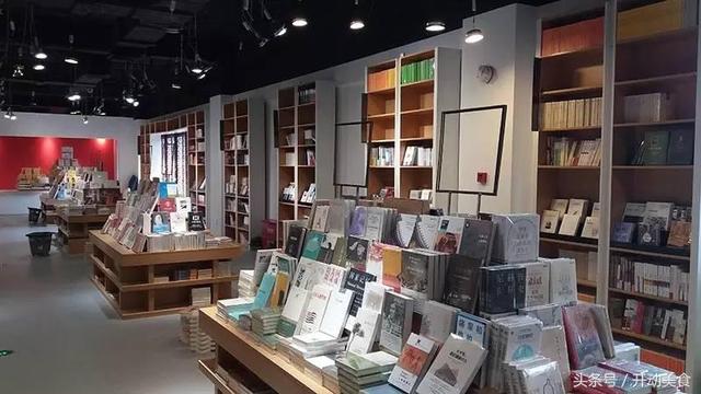 城隍廟新玩法，傳統(tǒng)與現(xiàn)代交融的新年味！