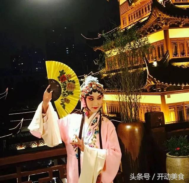 城隍廟新玩法，傳統(tǒng)與現(xiàn)代交融的新年味！