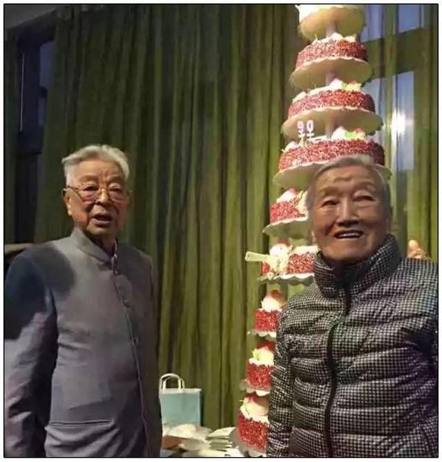 人間再無褚時??！誰成就了他，誰毀了他？
