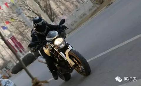 摩托家／聊聊我曾經(jīng)的最愛，08款杜卡迪ducati 696