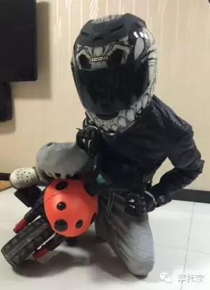 摩托家／聊聊我曾經(jīng)的最愛，08款杜卡迪ducati 696
