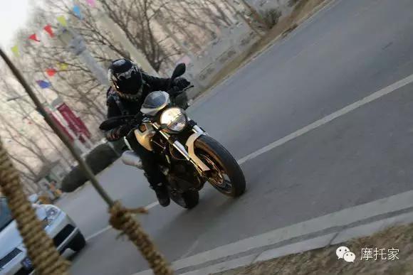 摩托家／聊聊我曾經(jīng)的最愛，08款杜卡迪ducati 696