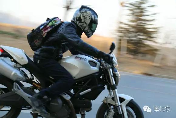摩托家／聊聊我曾經(jīng)的最愛，08款杜卡迪ducati 696