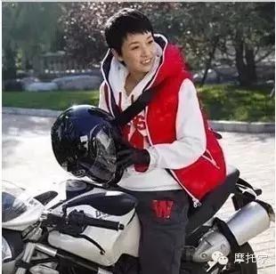 摩托家／聊聊我曾經(jīng)的最愛，08款杜卡迪ducati 696