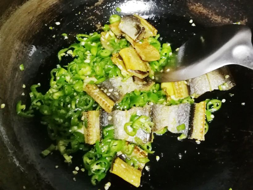 第一次炒鰻魚干，對出品十分滿意，而且超級下飯