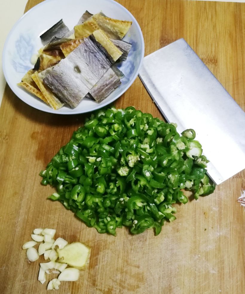 第一次炒鰻魚干，對出品十分滿意，而且超級下飯