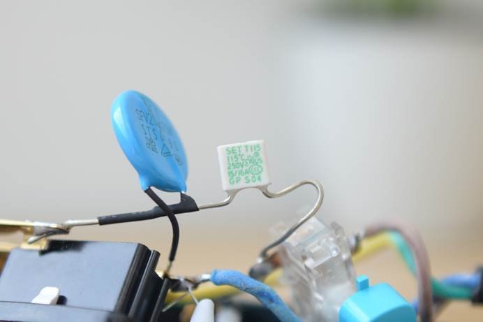 做好家電保衛(wèi)戰(zhàn)！公牛防雷插座（H5系列）拆解