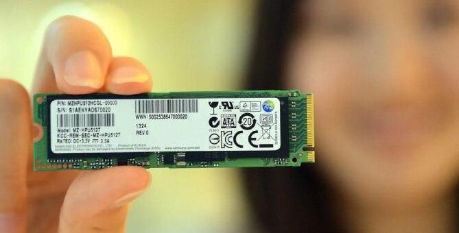 ssd硬盤和固態(tài)硬盤的區(qū)別是什么