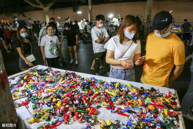 擺地攤賣這些東西，利潤高又好賣，適合新手操作