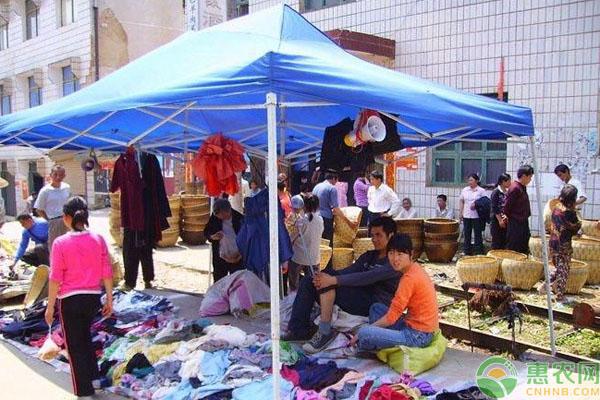 新手?jǐn)[地攤賣什么好？這些商品成本低很賺錢