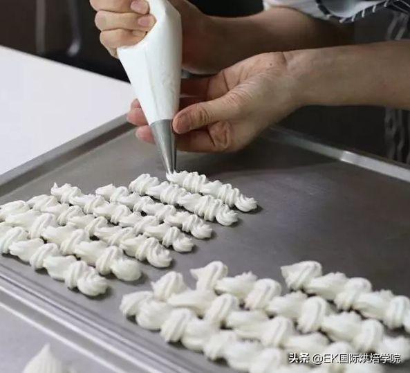別扔！用不完的淡奶油，還能做這7款小甜品