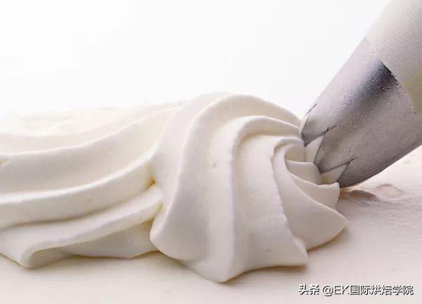 別扔！用不完的淡奶油，還能做這7款小甜品