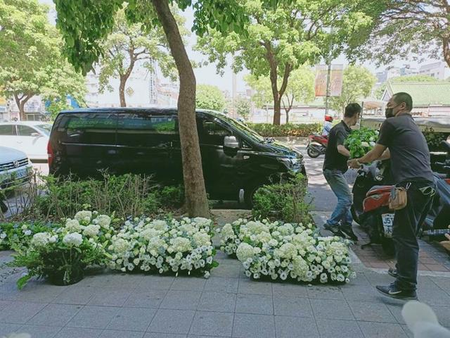 黃鴻升遺體有在靈堂嗎(黃鴻升靈堂布置曝光)(3)