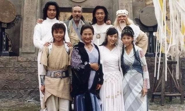 十部經(jīng)典電視劇值得一看（這50部經(jīng)典電視?。?17)