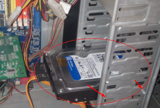 電腦的硬盤如何接線？