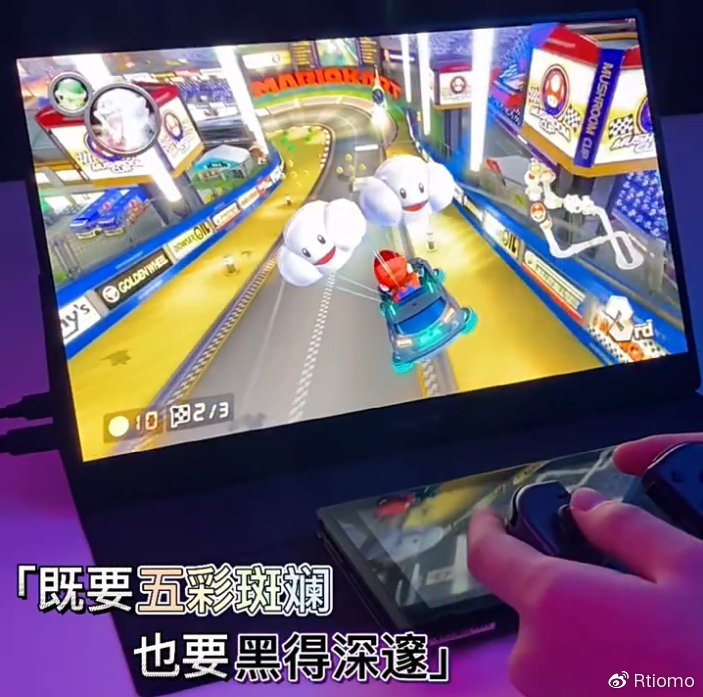 OLED顯示屏跟LED顯示屏有什么不同，OLED顯示屏到底有什么優(yōu)化