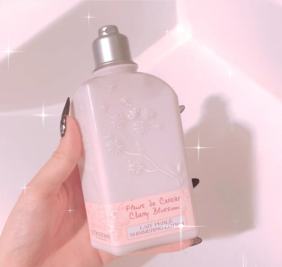 身體乳界的天花板，有便宜有貴，雅頓堪稱前輩，百雀羚甘油十幾元