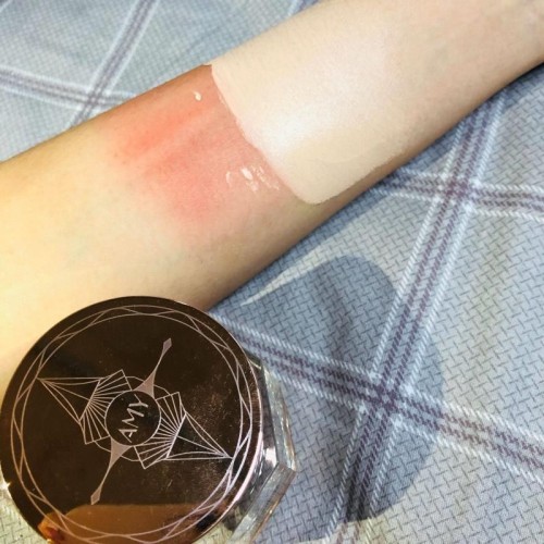 安美粉底霜怎么樣好用嗎，推薦安美金蓋粉底霜(細(xì)膩無(wú)暇奶油肌)