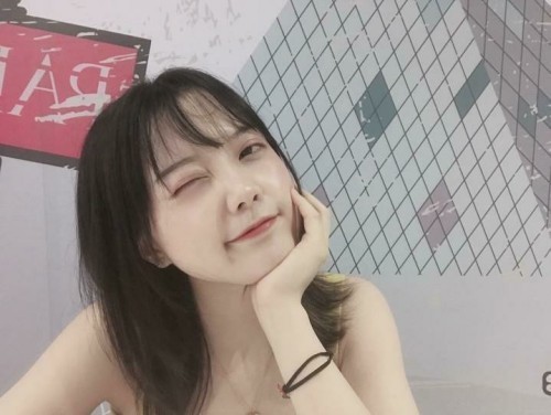 yzs粉底液怎么樣好用嗎是什么牌子，真實(shí)上妝體驗(yàn)分享(干皮親媽)