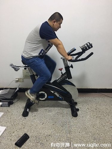 藍(lán)堡動(dòng)感單車是哪里的品牌哪個(gè)型號(hào)好，國產(chǎn)浙江健身品牌