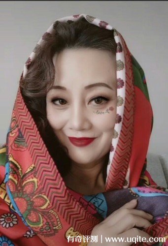 艾尤圍巾怎么樣是什么品牌，民族風(fēng)圍巾使用體驗(大眾網(wǎng)銷品牌)
