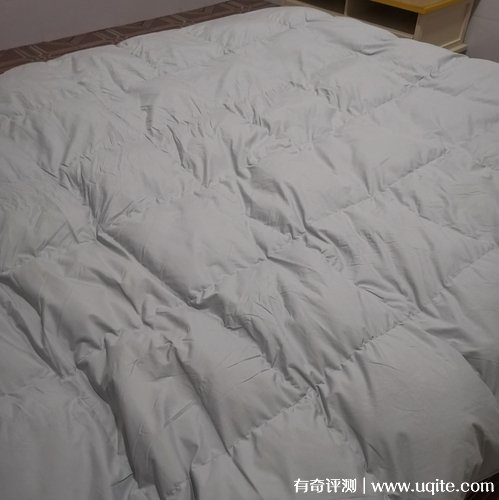 夢(mèng)潔羽絨被質(zhì)量怎么樣好用嗎，真實(shí)使用體驗(yàn)(品質(zhì)與顏值并存)