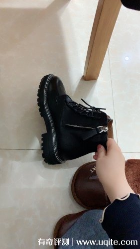 達芙妮馬丁靴女鞋質量怎么樣，真實購買體驗(性價比高值得購買)
