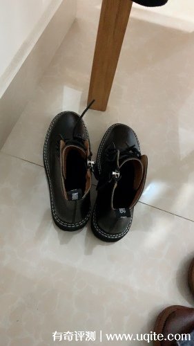 達芙妮馬丁靴女鞋質量怎么樣，真實購買體驗(性價比高值得購買)