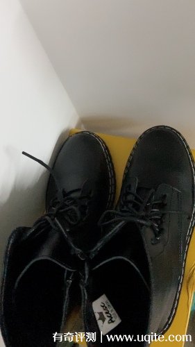 艾斯臣馬丁靴怎么樣是名牌嗎，真實購買體驗(時尚女鞋品牌)