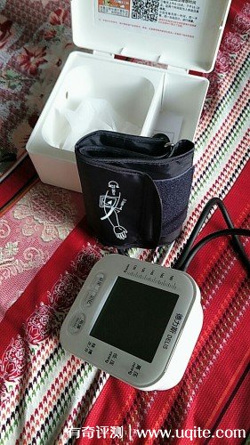 德力斯電子血壓計(jì)怎么樣準(zhǔn)確嗎是品牌嗎，親自使用(價格128元)