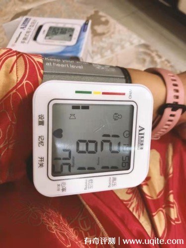 愛(ài)樂(lè)生電子血壓計(jì)質(zhì)量怎么樣，使用一個(gè)星期后點(diǎn)評(píng)(價(jià)格僅49元）  