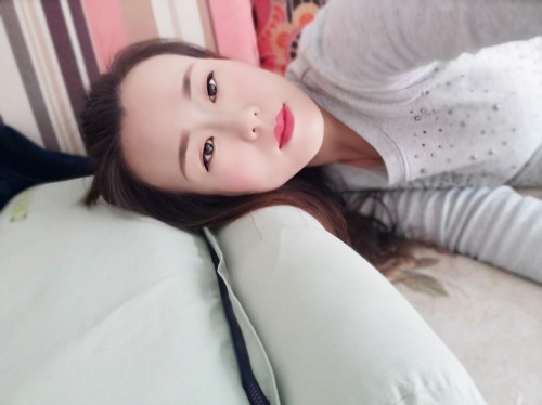南國(guó)伊繡頸椎護(hù)頸枕多少錢一個(gè)，真實(shí)使用體驗(yàn)(價(jià)格39.9)